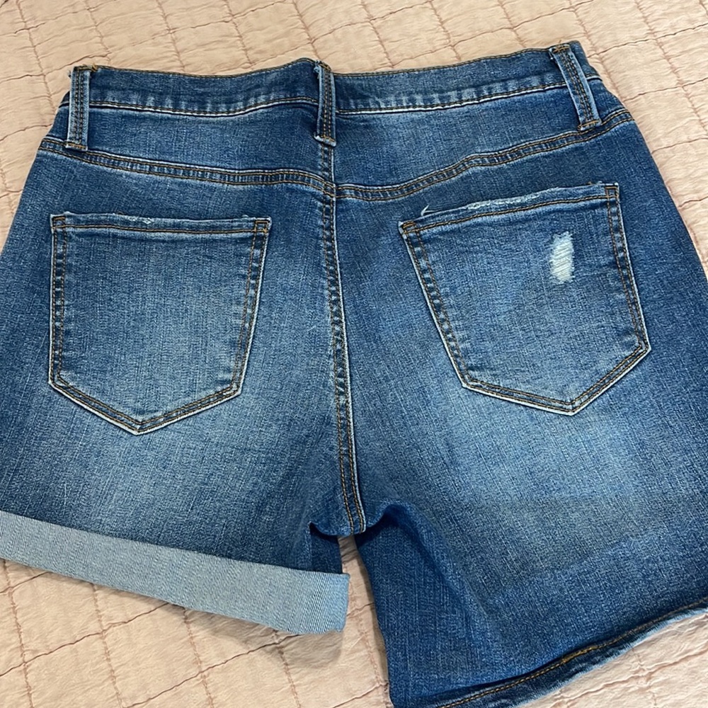 Mudd Jean shorts - Picture 2 of 3